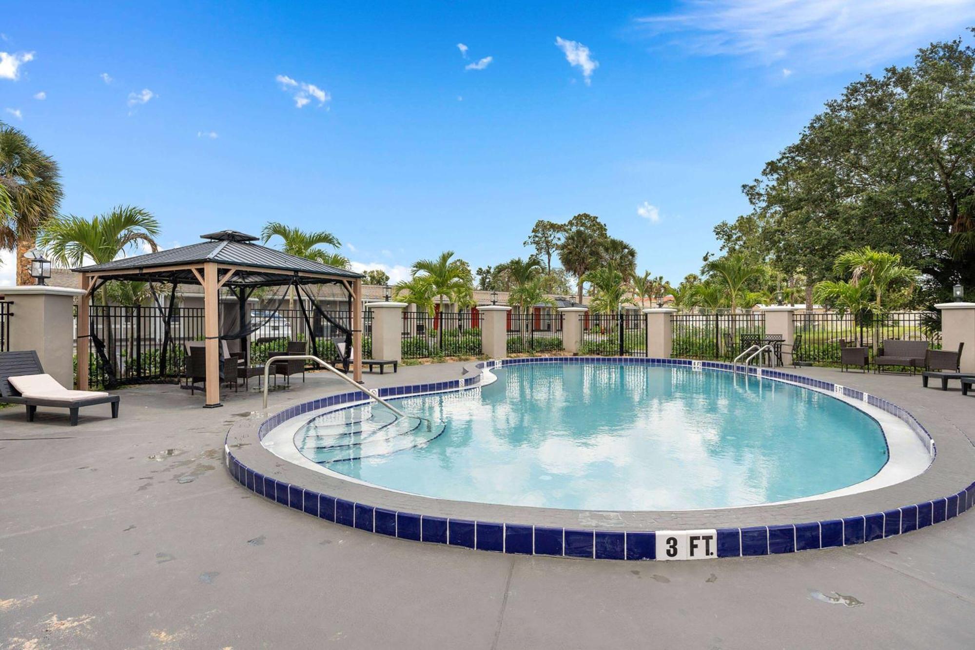 Super 8 By Wyndham Kissimmee-Orlando Otel Four Corners Dış mekan fotoğraf